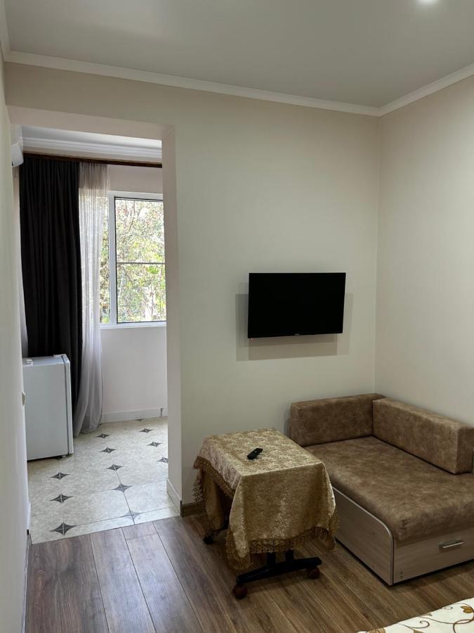 Na Shapsug Guest House Gagra Eksteriør billede