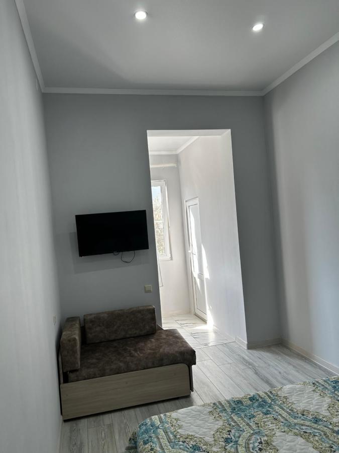 Na Shapsug Guest House Gagra Eksteriør billede