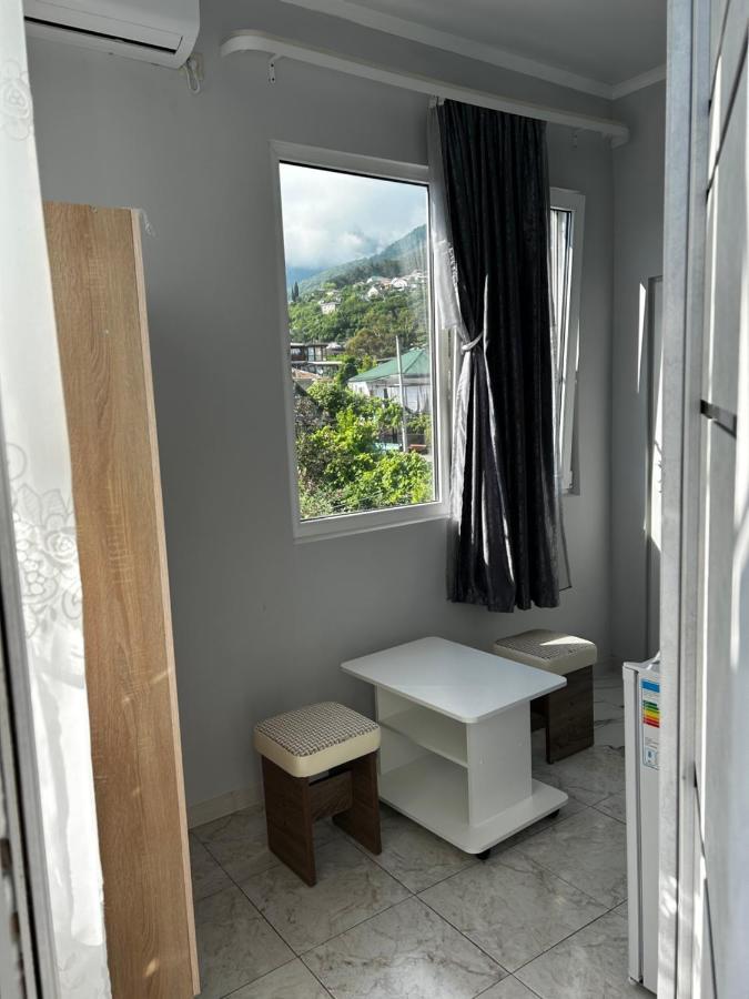 Na Shapsug Guest House Gagra Eksteriør billede