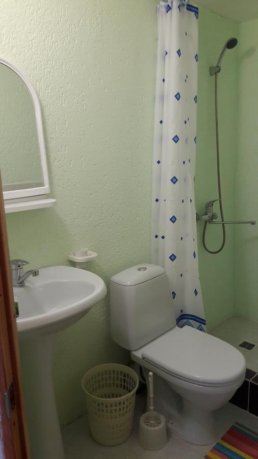 Na Shapsug Guest House Gagra Eksteriør billede
